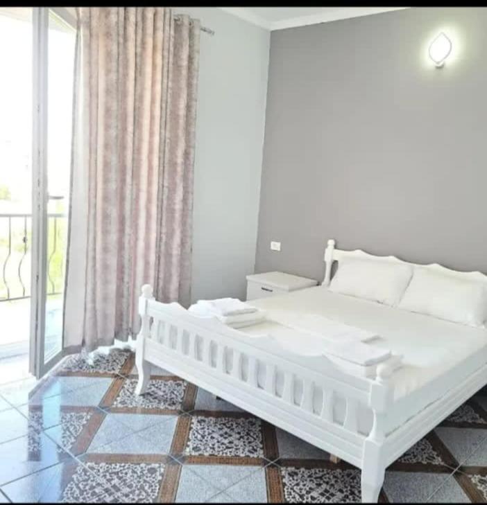 Hotel Fama Škalngur エクステリア 写真