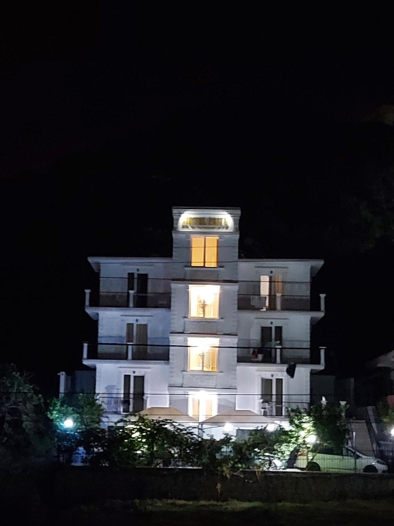 Hotel Fama Škalngur エクステリア 写真