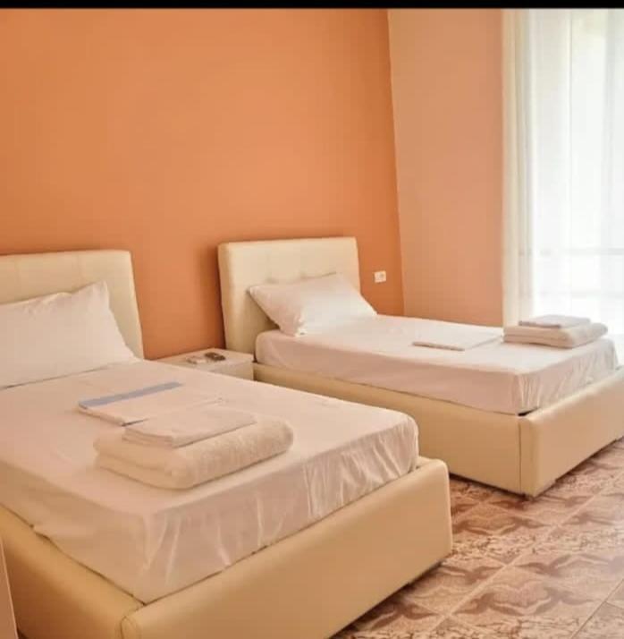 Hotel Fama Škalngur エクステリア 写真